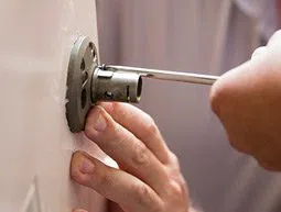 Security Locksmith Services Memphis, TN 901-808-0433 Security Locksmith Services Memphis, TN 901-808-0433 - 18-Emergency-Opening